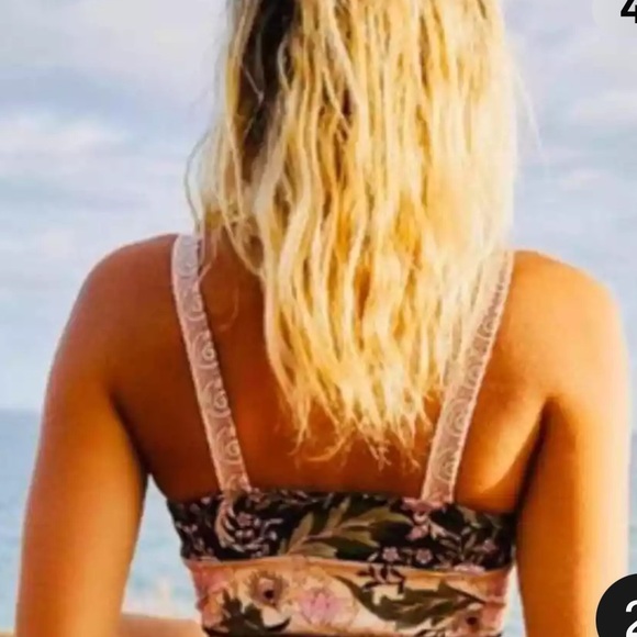 Spell & the Gypsy collective oasis active top - Picture 4 of 5